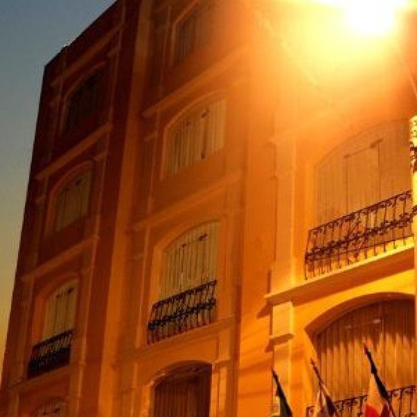 Hotel Sol Plaza (Puno) $45